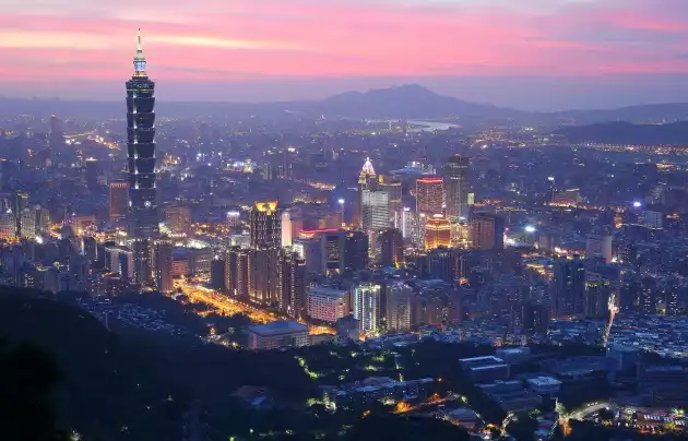 Day 14: Fly Taipei to Ireland