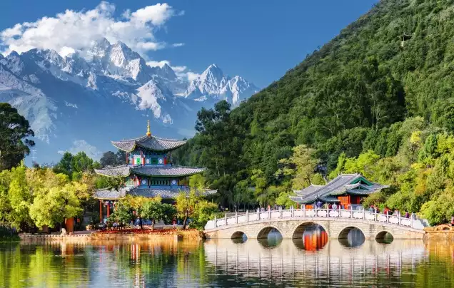 Day 12: Bullet Train to Lijiang