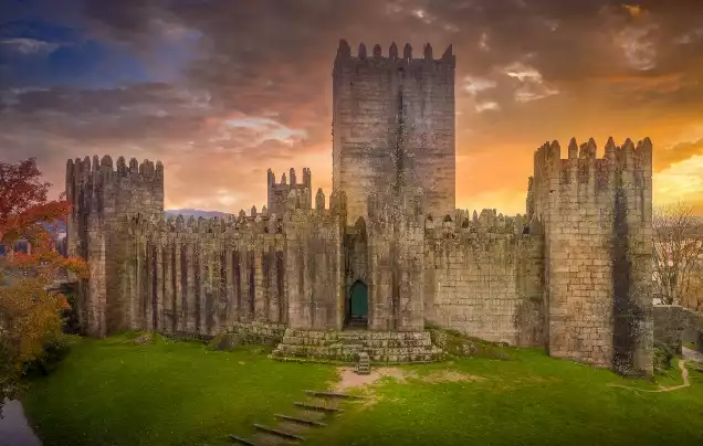 Day 3: Via Guimarães and Braga to Viana do Castelo