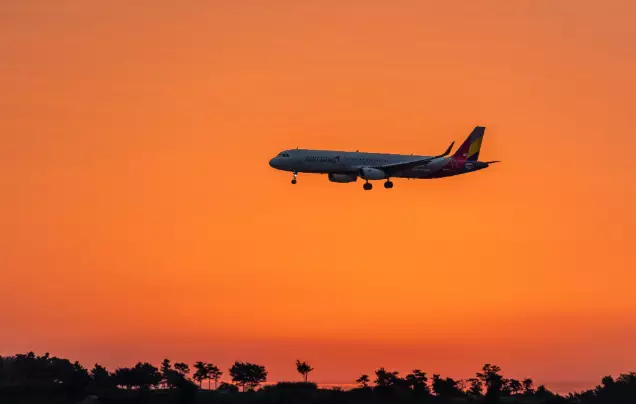 Days 15-16: Fly Phnom Penh to Ireland