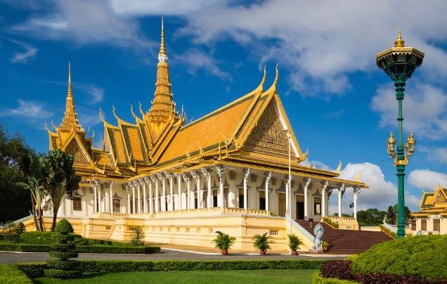 Day 16 Phnom Penh by Cyclo