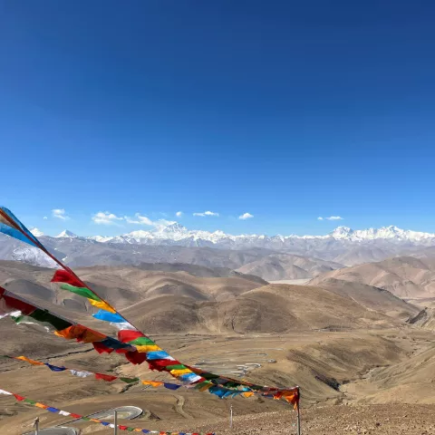 Drive to Everest via Gyatso La Pass