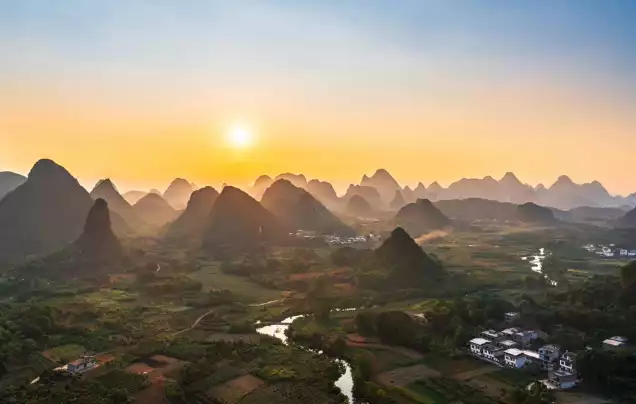 Day 18: Beautiful Guilin